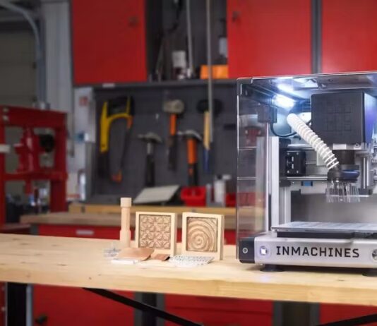 Piccola desktop CNC mill
