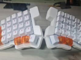 Silakka54 HE open-source split keyboard.
